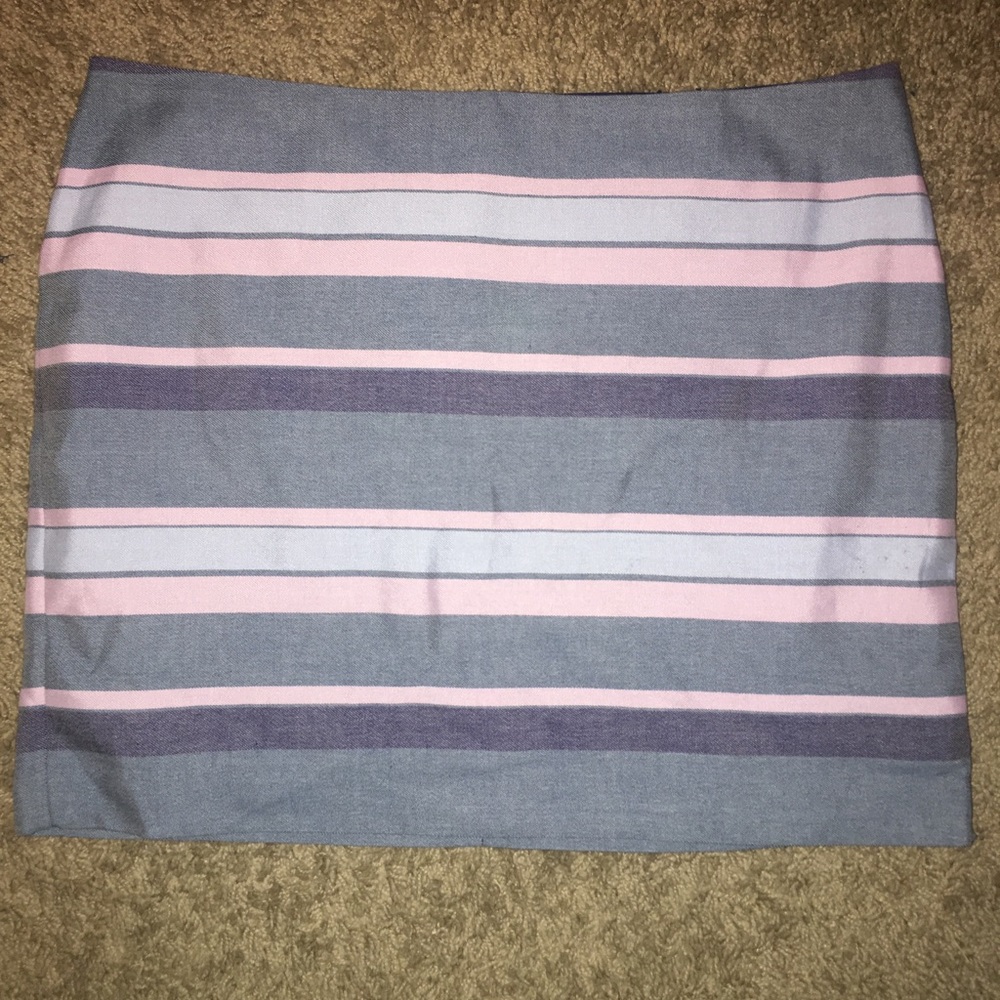 Gap skirt